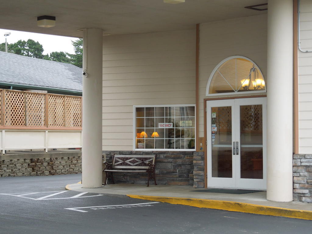 Paradise Inn & Suites At Lincoln City Eksteriør billede