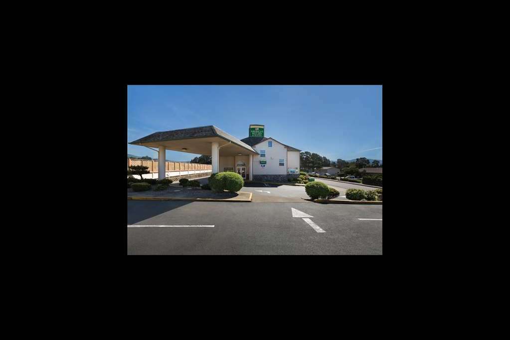 Paradise Inn & Suites At Lincoln City Eksteriør billede